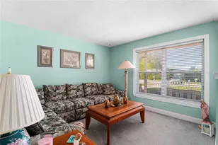 11465 69th Ave, Seminole, FL 33772 - Photo 9