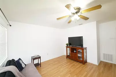 5810 21st Street N #15, Saint Petersburg, FL 33714 - Photo 17