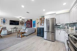 10600 Village Dr, Seminole, FL 33772 - Photo 11