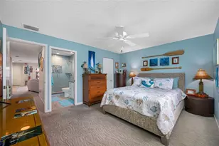 10600 Village Dr, Seminole, FL 33772 - Photo 5