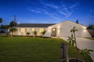 635 Jamaica Cir E, Apollo Beach, FL 33572 - Photo 5