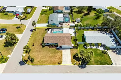 635 Jamaica Circle E, Apollo Beach, FL 33572 - Photo 43