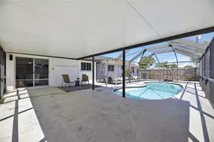 635 Jamaica Cir E, Apollo Beach, FL 33572 - Photo 35