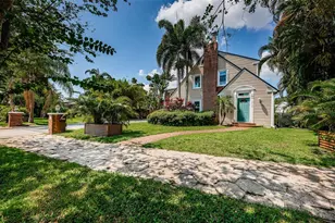 3730 Foster Hill Dr N, Saint Petersburg, FL 33704 - Photo 3