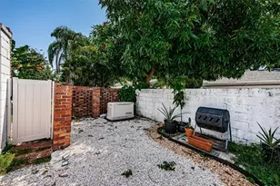 3730 Foster Hill Dr N, Saint Petersburg, FL 33704 - Photo 59