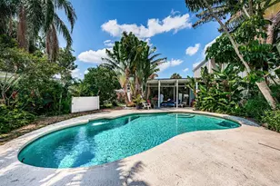 3730 Foster Hill Dr N, Saint Petersburg, FL 33704 - Photo 7