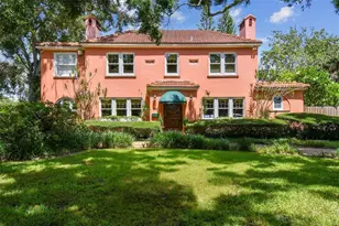 100 72nd St S, Saint Petersburg, FL 33707 - Photo 1