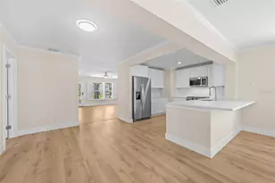 2026 Bayou Grande Blvd NE, Saint Petersburg, FL 33703 - Photo 3