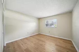 9821 113th St, Seminole, FL 33772 - Photo 7