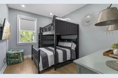 4105 4th Avenue, Holmes Beach, FL 34217 - Photo 9