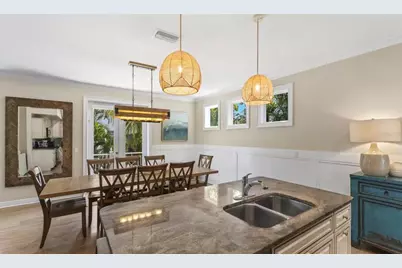 4105 4th Avenue, Holmes Beach, FL 34217 - Photo 7