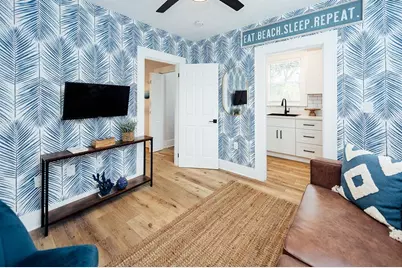 809 10th Avenue N #4, Saint Petersburg, FL 33701 - Photo 3