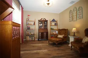 9726 Troncais Cir, Thonotosassa, FL 33592 - Photo 5