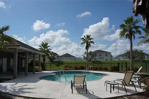 9726 Troncais Cir, Thonotosassa, FL 33592 - Photo 35