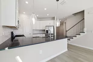 811 Steel Dr, Apollo Beach, FL 33572 - Photo 5