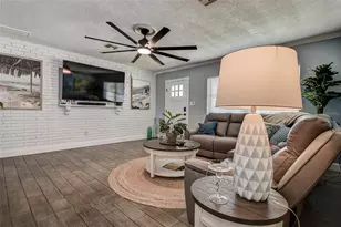 725 Sunset Cove, Madeira Beach, FL 33708 - Photo 3