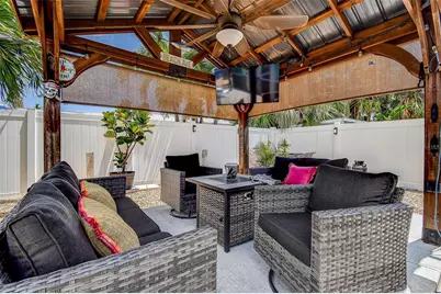 725 Sunset Cove, Madeira Beach, FL 33708 - Photo 21