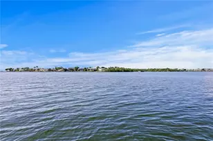 234 Driftwood Rd SE, Saint Petersburg, FL 33705 - Photo 21