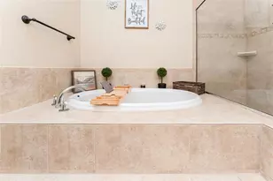 901 8th Ave SW, Ruskin, FL 33570 - Photo 27