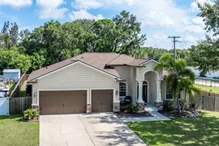 901 8th Ave SW, Ruskin, FL 33570 - Photo 5