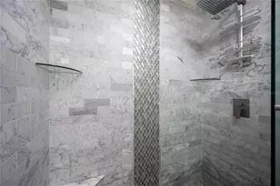 1042 16th Ave N, Saint Petersburg, FL 33704 - Photo 25