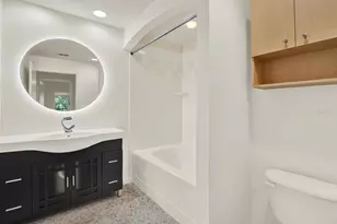 100 4th Ave S, Saint Petersburg, FL 33701 - Photo 17