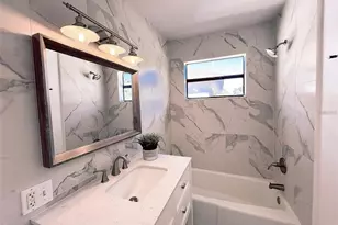 3442 Iris St N, Saint Petersburg, FL 33704 - Photo 13