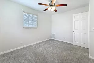 125 Mystic Lake Terrace N, Saint Petersburg, FL 33702 - Photo 27