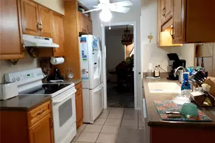 8710 W Lanway Dr, Tampa, FL 33637 - Photo 11