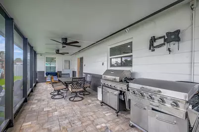 242 176th Avenue E, Redington Shores, FL 33708 - Photo 19