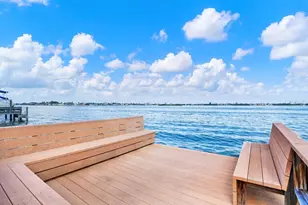 218 Driftwood Ln, Largo, FL 33770 - Photo 9