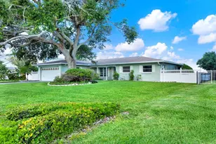 218 Driftwood Ln, Largo, FL 33770 - Photo 3