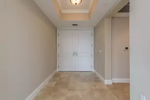 300 Beach Dr NE, Saint Petersburg, FL 33701 - Photo 3