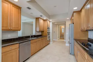 300 Beach Dr NE, Saint Petersburg, FL 33701 - Photo 17