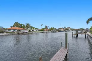 2025 Michigan Ave NE, Saint Petersburg, FL 33703 - Photo 5