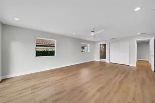 2025 Michigan Ave NE, Saint Petersburg, FL 33703 - Photo 23