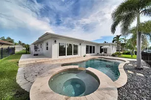 2025 Michigan Ave NE, Saint Petersburg, FL 33703 - Photo 29