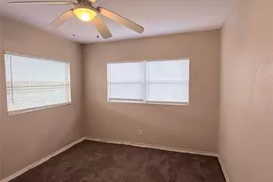 986 22nd Ave S, Saint Petersburg, FL 33705 - Photo 13
