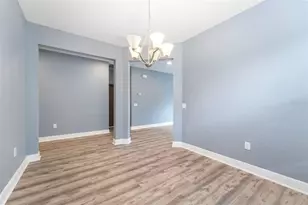 11006 Tahiti Isle Ln, Tampa, FL 33647 - Photo 5