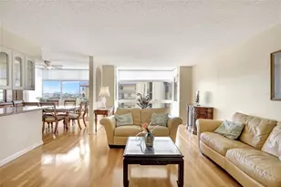 660 Island Way, Clearwater Beach, FL 33767 - Photo 11