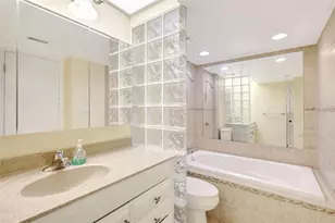 660 Island Way, Clearwater Beach, FL 33767 - Photo 27