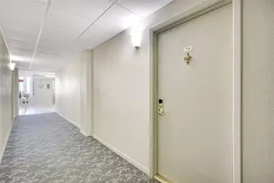 660 Island Way, Clearwater Beach, FL 33767 - Photo 35