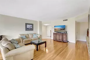 660 Island Way, Clearwater Beach, FL 33767 - Photo 9