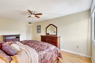 660 Island Way, Clearwater Beach, FL 33767 - Photo 23