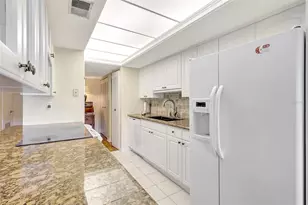 660 Island Way, Clearwater Beach, FL 33767 - Photo 17