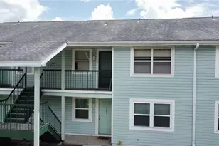 5002 Terrace Palms Cir, Tampa, FL 33617 - Photo 3