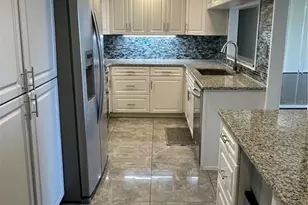 400 Island Way, Clearwater Beach, FL 33767 - Photo 3