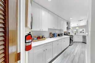 1004 Sago Palm Way, Apollo Beach, FL 33572 - Photo 7