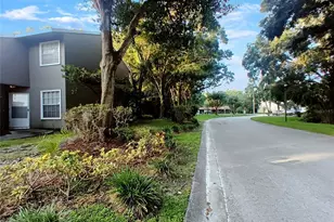 5860 Red Cedar Ln, Tampa, FL 33625 - Photo 3