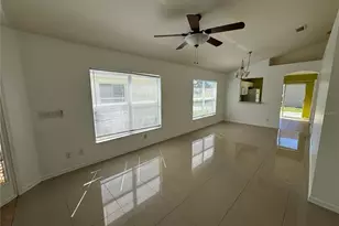 7406 Oxford Garden Cir, Apollo Beach, FL 33572 - Photo 9